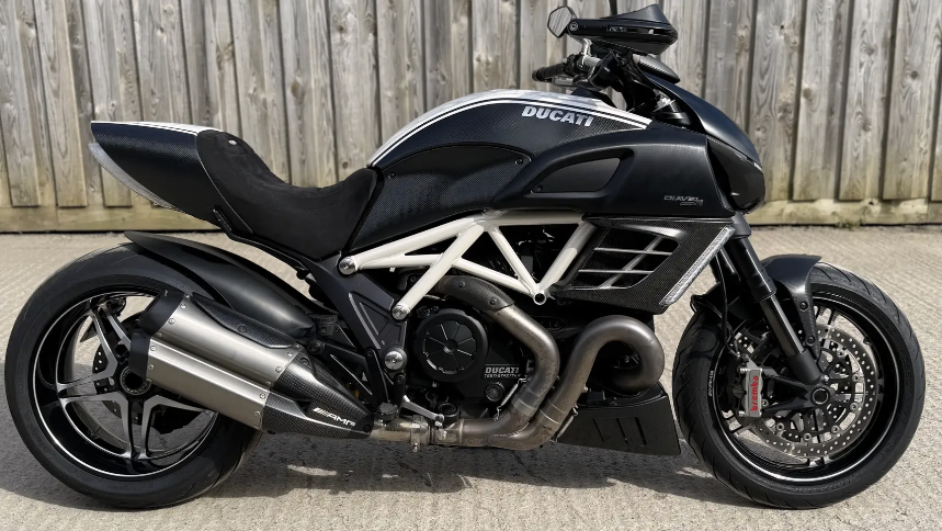 Credit; Iconic Auctioneers